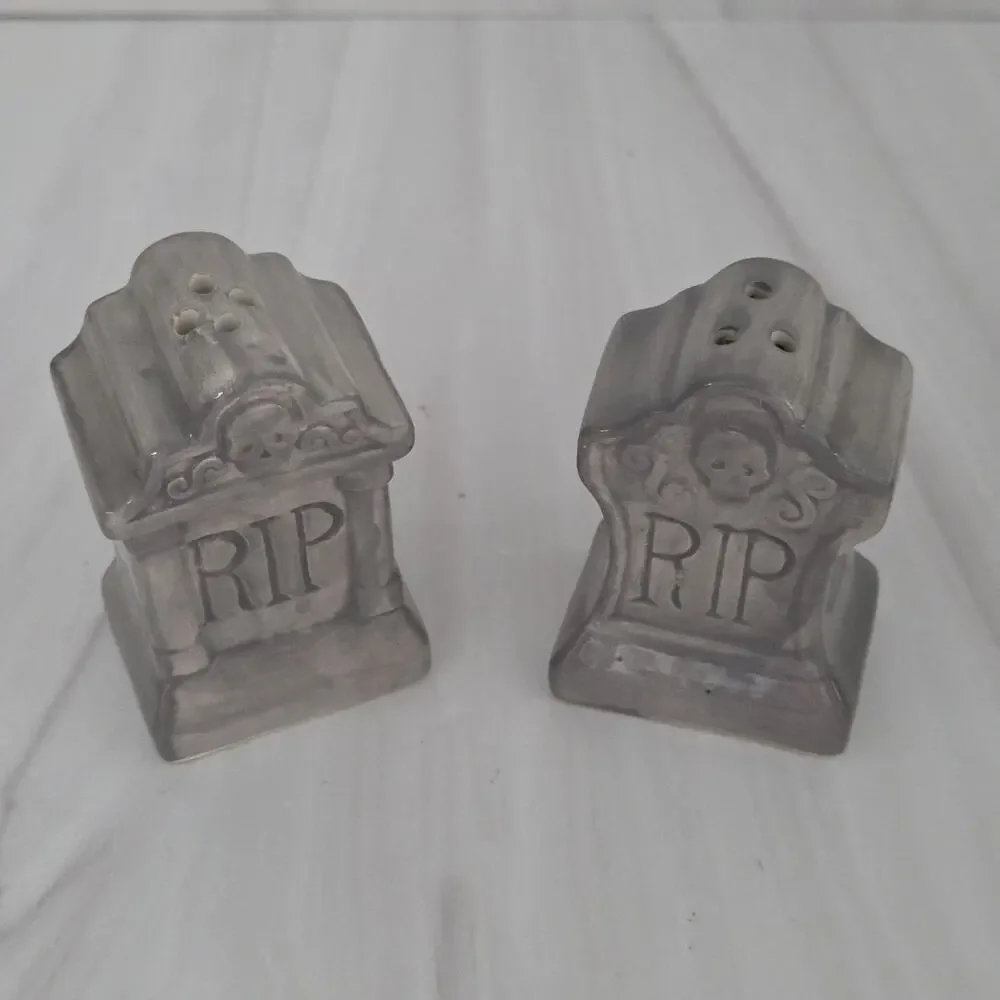 RIP Tombstone Salt & Pepper Shakers | Halloween Gothic Decor